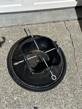 Black Plastic Christmas Tree Stand with Adjustable Eye Bolt Clamps